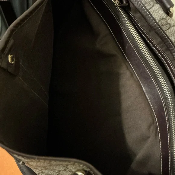 Gucci GG Supreme Large Joy Tote Bag - Picture 12 of 15